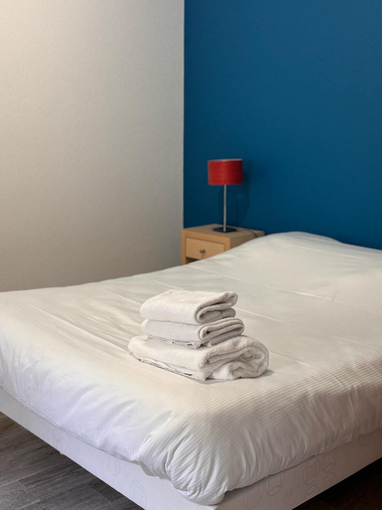 Kosy Appart'Hotel 7Eme Art Saint-Avold Bagian luar foto