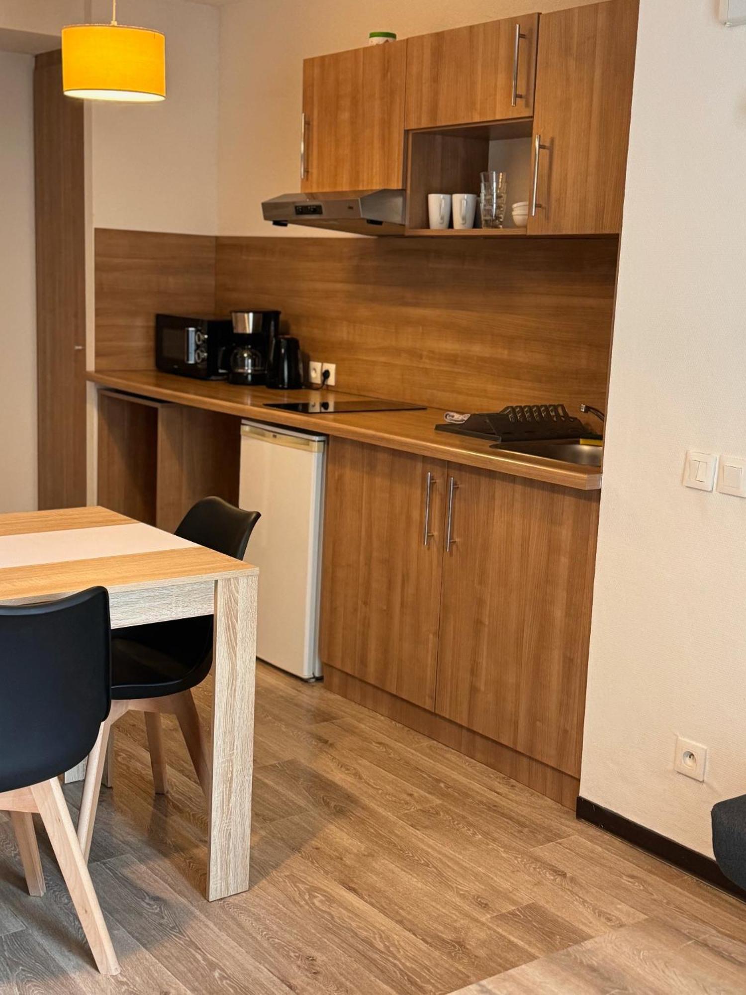 Kosy Appart'Hotel 7Eme Art Saint-Avold Bagian luar foto